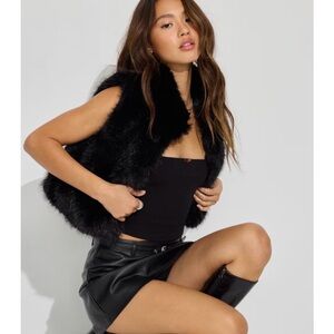 Garage faux fur vest